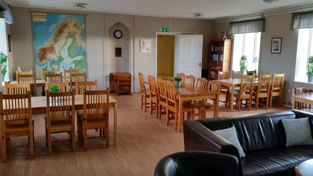 Bjoerkaengs Vandrarhem Tvååker Extérieur photo
